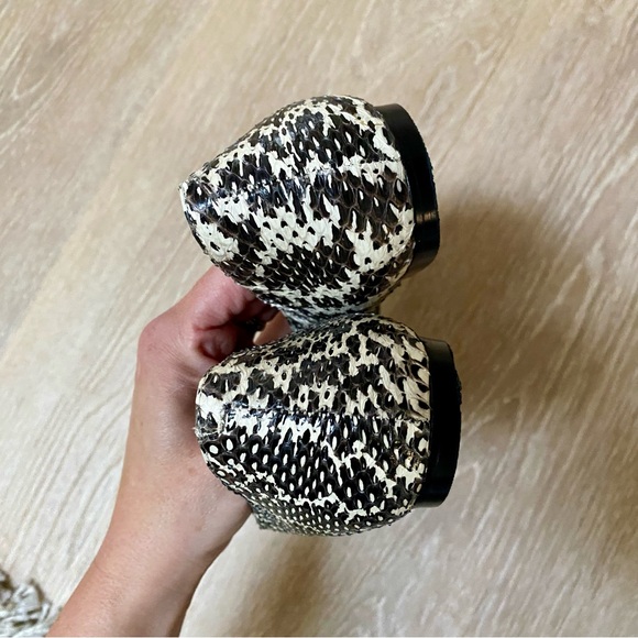 Pour La Victoire Zarine Snakeskin Embossed Leather Loafers Slip-On Flats Sz 8 - Picture 5 of 8